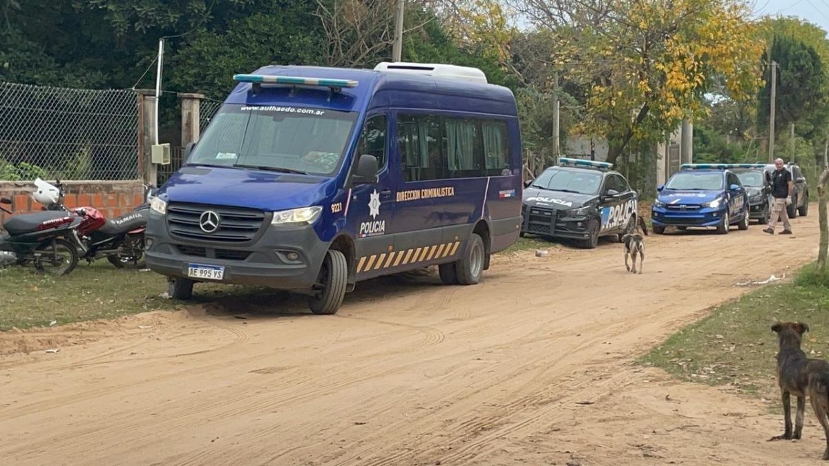 El operativo policial en la zona donde se produjo el hallazgo, en Alto Verde. El operativo policial en la zona donde se produjo el hallazgo, en Alto Verde.