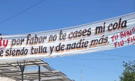 Le colgó un pasacalles a su amante y se volvió viral: Tu bebito fiu fiu Le colgó un pasacalles a su amante y se volvió viral: Tu bebito fiu fiu