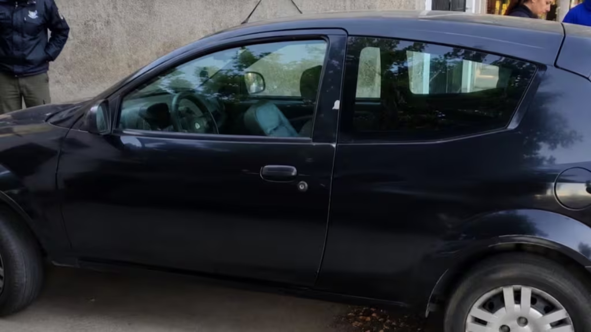 La mujer contó que el acusado le pidió prestado el auto con la excusa de que tenía que llevar ropa a un familiar. La mujer contó que el acusado le pidió prestado el auto con la excusa de que tenía que llevar ropa a un familiar.