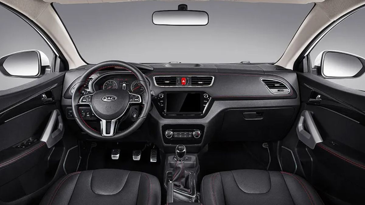 Interior del JAC S2. Interior del JAC S2.