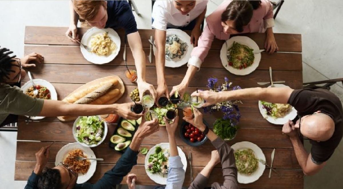 Les encanta pasar mucho tiempo en casa y definitivamente, su prioridad es su familia.