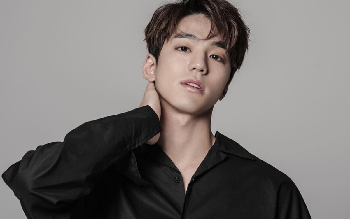 Kim Min Kyu comenzará su servicio militar el 1 de abril. Kim Min Kyu comenzará su servicio militar el 1 de abril.
