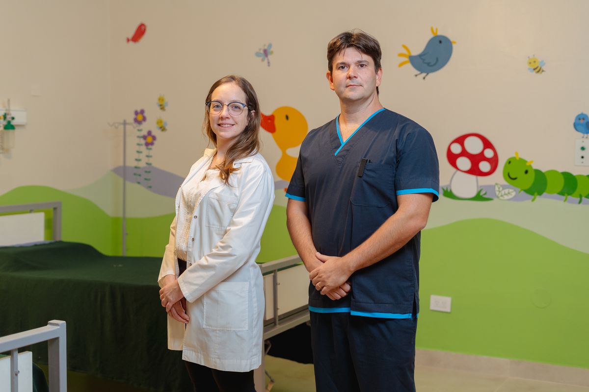 Dr. Marcelo Garozzo (Coordinador Neonatología) y Dra. Virginia Bonet (Coordinadora Pediatría).&nbsp;