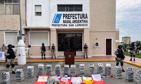 La droga fue hallada en un buque internacional que se encontraba en el puerto de San Lorenzo. La droga fue hallada en un buque internacional que se encontraba en el puerto de San Lorenzo.