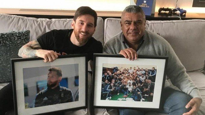 Chiqui Tapia se tomó unos mates con Messi en España