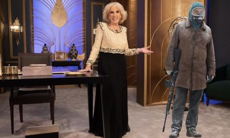 Los protagonistas de El Eternauta visitan la mesa de Mirtha Legrand. Los protagonistas de El Eternauta visitan la mesa de Mirtha Legrand.