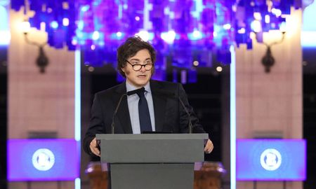 El presidente aseguró que la universidad pública y gratuita no está en juego pero defendió la necesidad de auditar a las instituciones. El presidente aseguró que la universidad pública y gratuita no está en juego pero defendió la necesidad de auditar a las instituciones.
