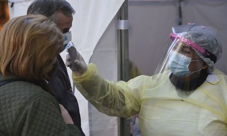 La confirmación llegó a través del decreto N°678 que cuenta con la rúbrica del gobernador Omar Perotti e impulsada ante la aparición de 22 casos positivos de coronavirus en la jornada del miércoles. La confirmación llegó a través del decreto N°678 que cuenta con la rúbrica del gobernador Omar Perotti e impulsada ante la aparición de 22 casos positivos de coronavirus en la jornada del miércoles.