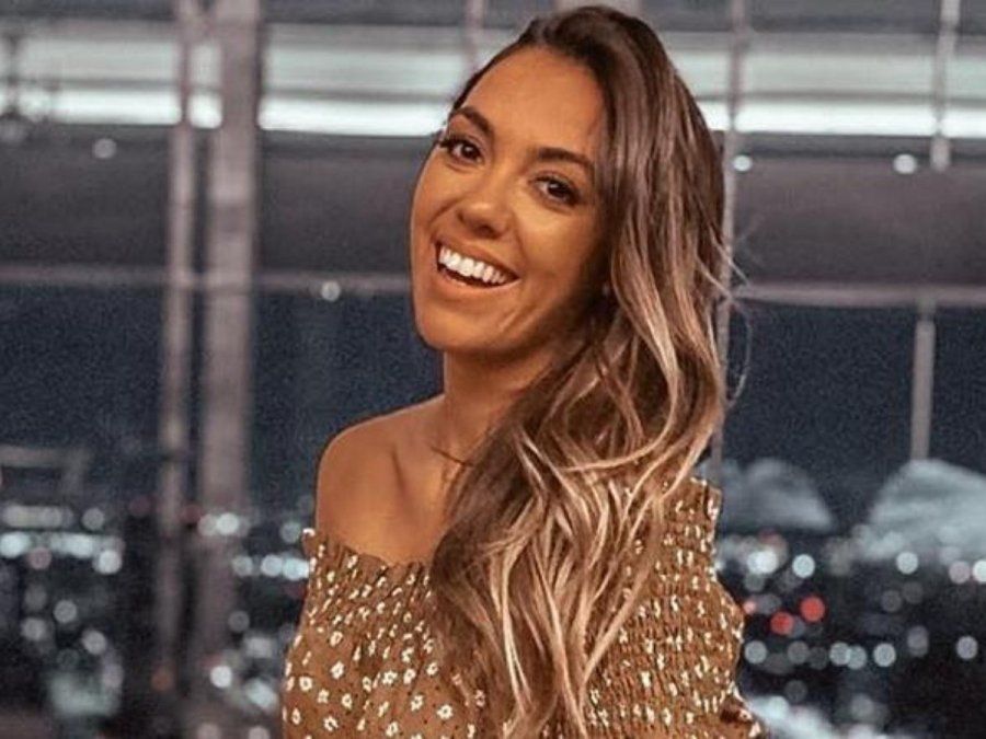 Floppy Tesouro género gran indignación por un video que grabo mientras manejaba junto a su pequeña hija