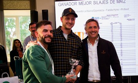 La SuperCopa de Forrajes Conservados “Supra” se posiciona como un espacio de referencia para productores, técnicos y empresas del sector agropecuario. La SuperCopa de Forrajes Conservados “Supra” se posiciona como un espacio de referencia para productores, técnicos y empresas del sector agropecuario.