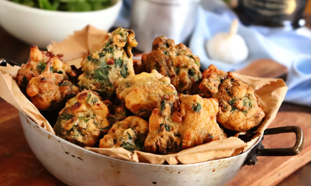 Cómo hacer buñuelos de acelga bien crocantes y sin que absorban demasiado aceite. Cómo hacer buñuelos de acelga bien crocantes y sin que absorban demasiado aceite.