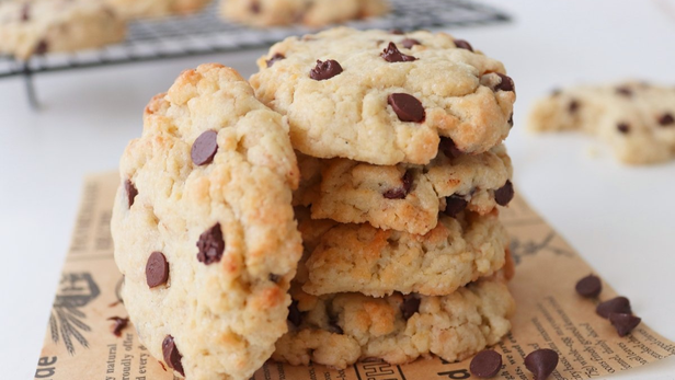 Estas cookies sin gluten combinan el sabor intenso del chocolate con una mezcla de harinas que aporta una textura única.&nbsp;