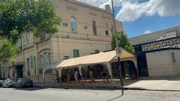 altText(Un hombre cayó del techo de una casa y está en terapia intensiva en el hospital Cullen)}