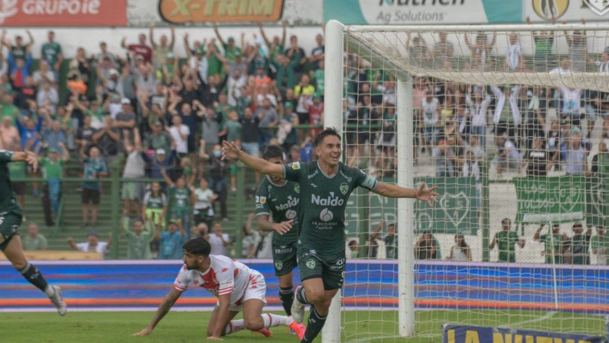 El Club Atlético Unión juega este domingo ante Sarmiento de Junín por la cuarta fecha de la Copa de la Liga. En caso de ganar