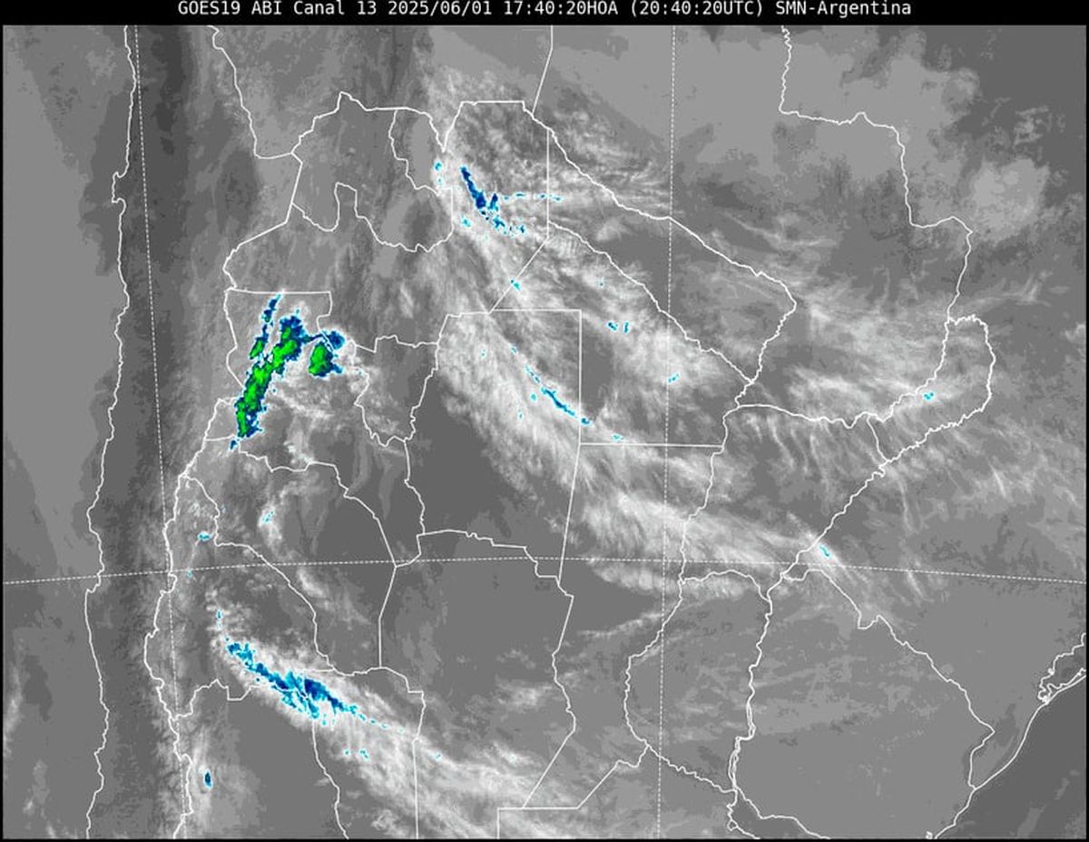 La imagen satelital nos muestra que la provincia de Santa Fe tiene “pinceladas” de nubosidad de gran altura. La imagen satelital nos muestra que la provincia de Santa Fe tiene “pinceladas” de nubosidad de gran altura. 