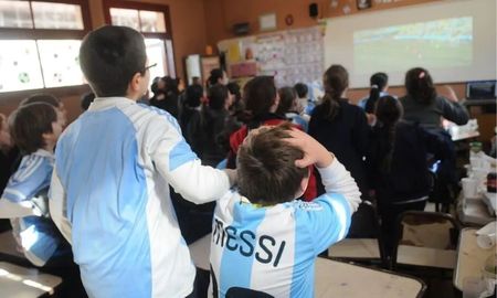 ¿los alumnos podran ver a la seleccion en horario de clases? la respuesta del ministro goity ¿los alumnos podran ver a la seleccion en horario de clases? la respuesta del ministro goity