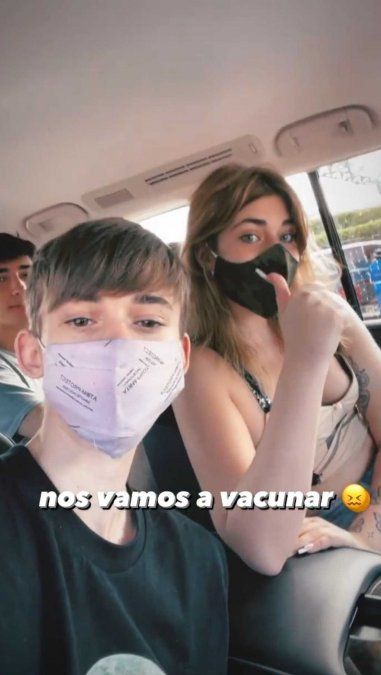 Marta Fort y Felipe se vacunaron en Miami.
