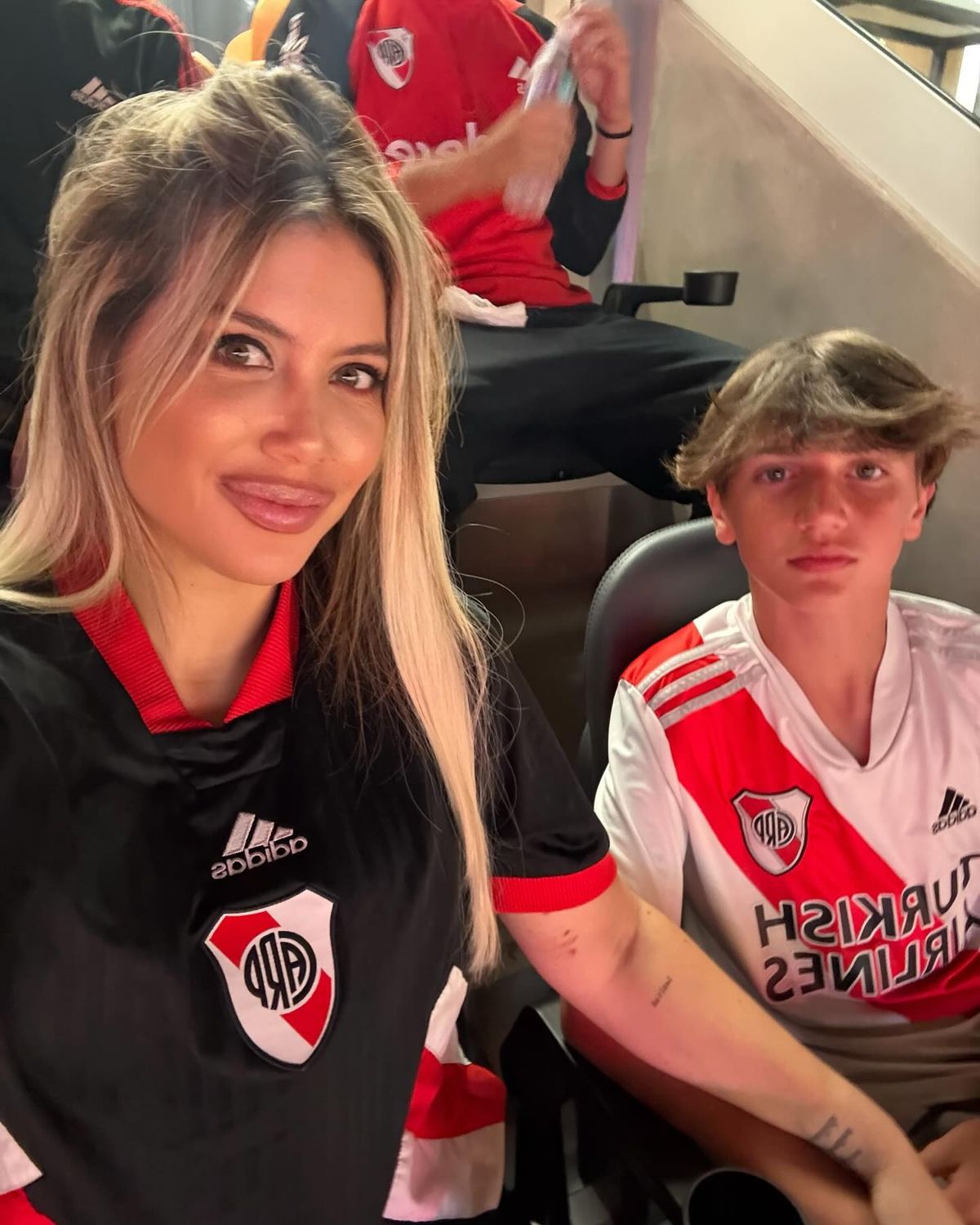 Wanda Nara fue al Monumental con unos labios tremendos y todos se burlaron. Wanda Nara fue al Monumental con unos labios tremendos y todos se burlaron.