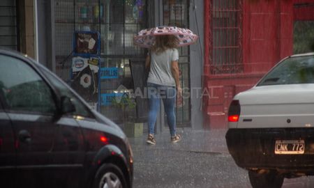 Para las próximos horas se prevén tormentas que podrían ser fuertes y estarían acompañadas de intensas ráfagas y granizo. Para las próximos horas se prevén tormentas que podrían ser fuertes y estarían acompañadas de intensas ráfagas y granizo.