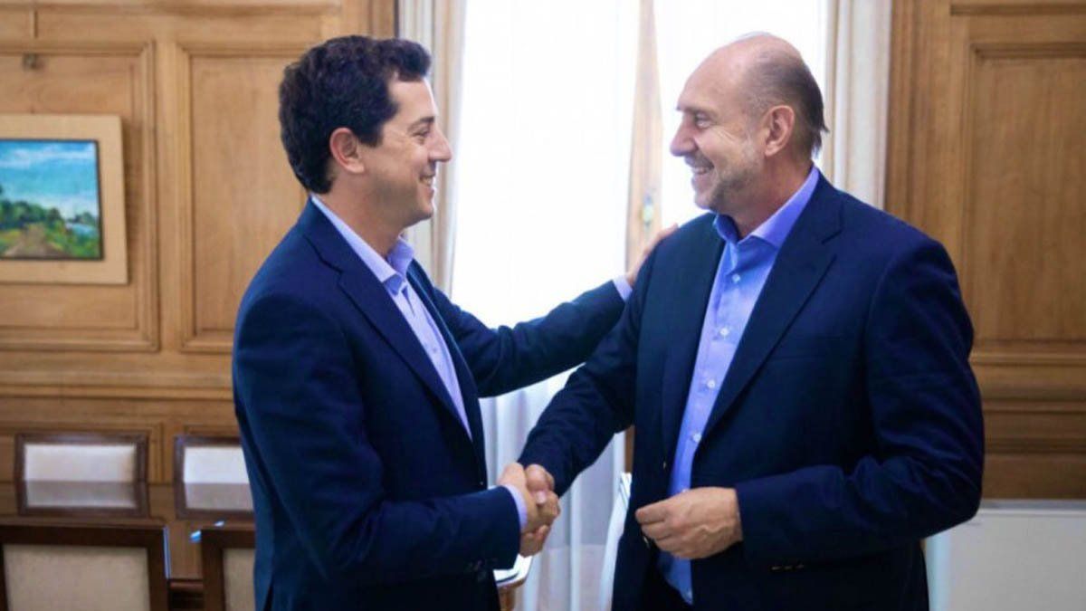 Eduardo Wado de Pedro y Omar Perotti.