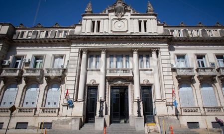 La medida se concretó este viernes, en el edificio de Primera Junta y 9 de Julio. La medida se concretó este viernes, en el edificio de Primera Junta y 9 de Julio.