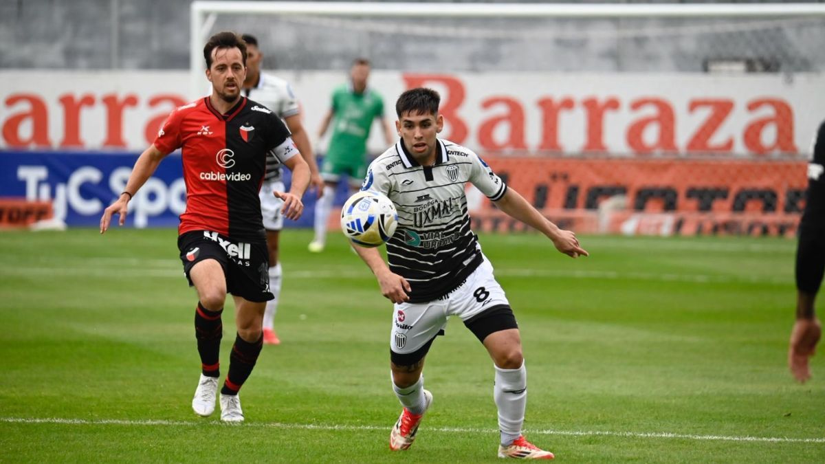 Colón vs Estudiantes de Buenos Aires.