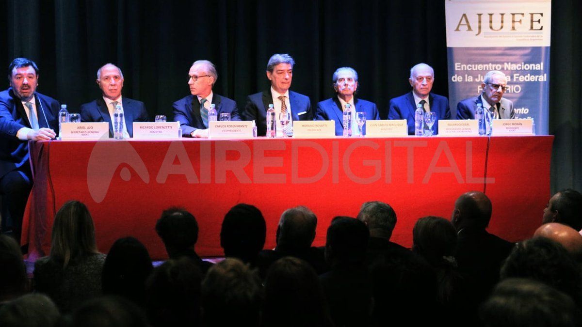 El máximo tribunal descartó la violación al principio “ne bis in ídem” (nadie puede ser juzgado dos veces por el mismo delito) por “deficiencias de fundamentación”.