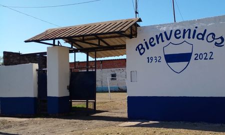La sede del club Atenas se encuentra en Hilario Sabroso 1351, Santo Tomé. La sede del club Atenas se encuentra en Hilario Sabroso 1351, Santo Tomé.