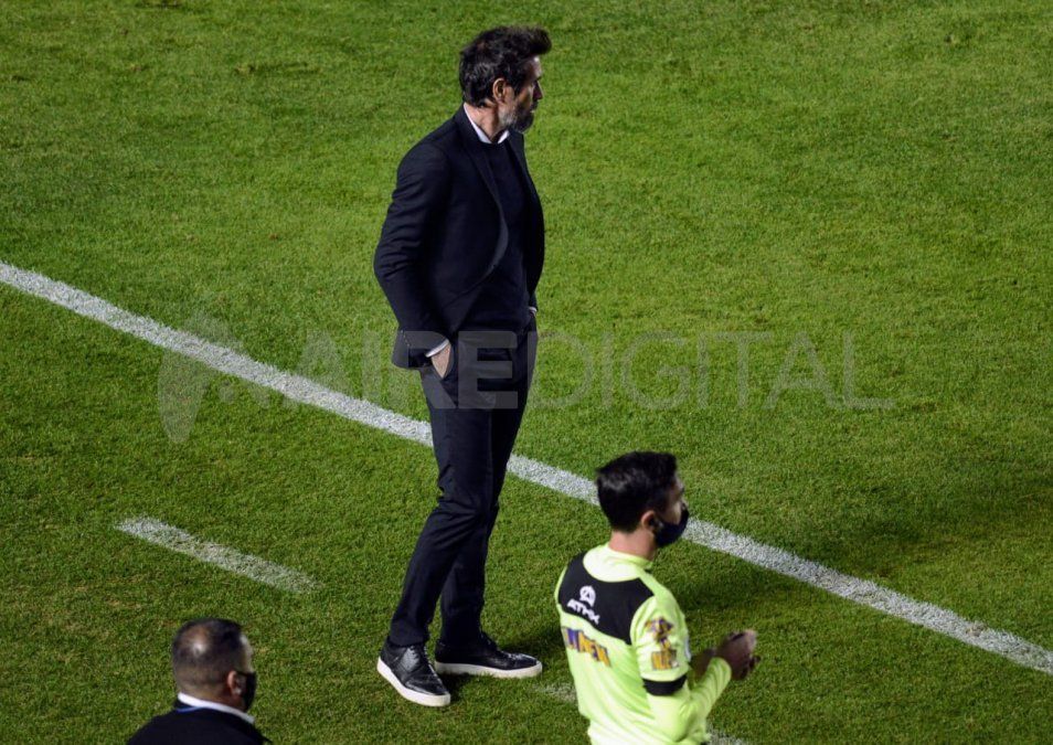 Domínguez logró que Colón fuera otro, a pesar de las bajas.