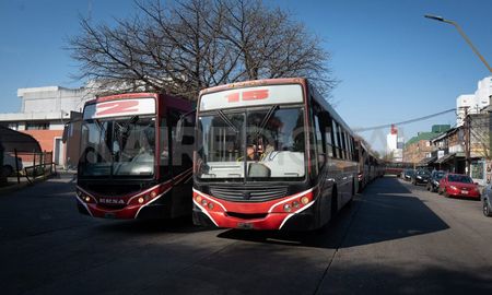 Este martes por la mañana, la ciudad de Santa Fe se quedó sin servicio de transporte urbano e interurbano Este martes por la mañana, la ciudad de Santa Fe se quedó sin servicio de transporte urbano e interurbano