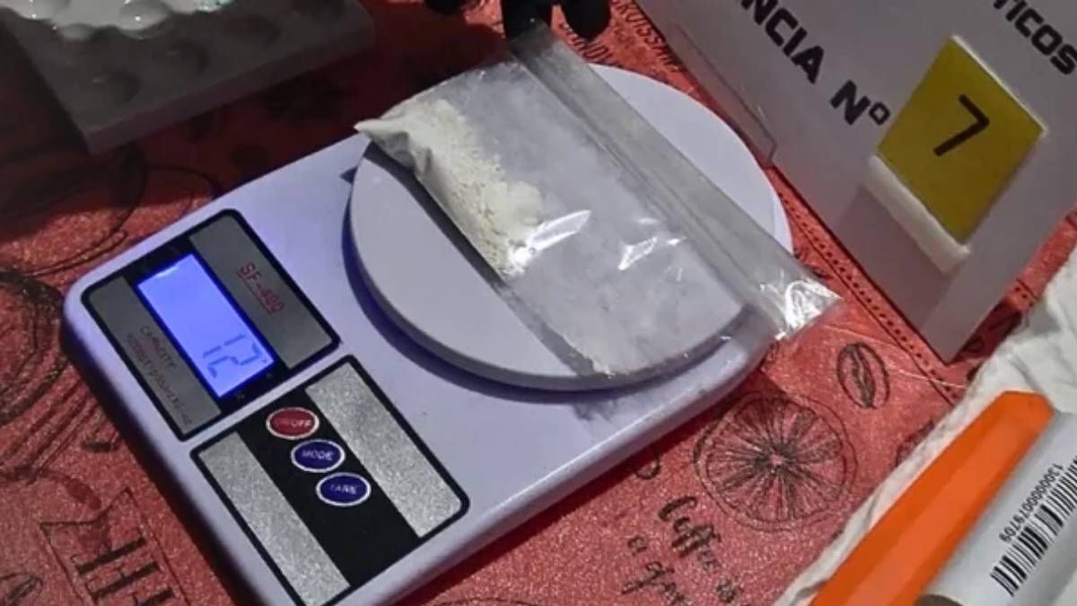 Investigación en curso: la Justicia analiza la composición de la cocaína incautada para determinar si estaba adulterada y establecer responsabilidades penales.