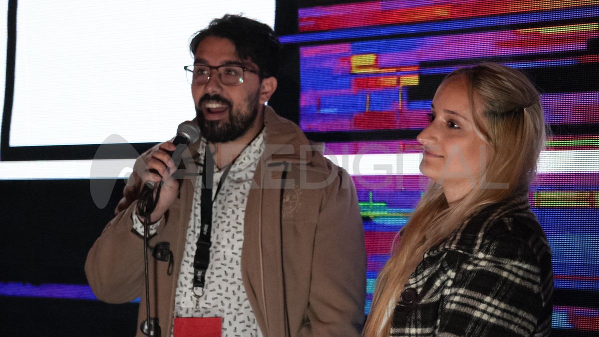 Esteban Jourdán y Micaela Cetola conducirán el programa