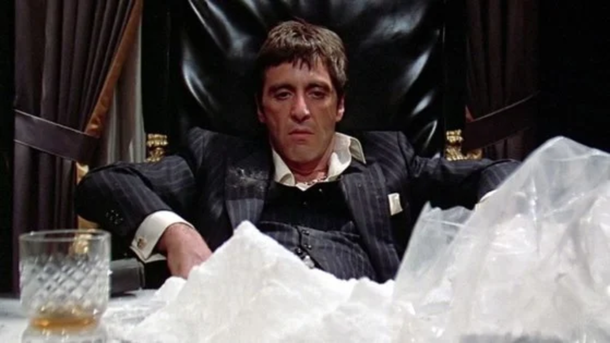 Al Pacino en su rol de Tony Montana en la película Scarface. Al Pacino en su rol de Tony Montana en la película Scarface.