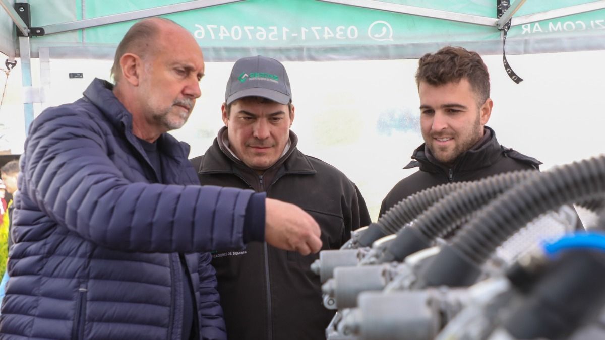 Hoy tenemos un contexto que entusiasma, que motiva, fundamentalmente el saber que aquí estamos frente a una clara expresión de la realidad y el futuro de la Argentina”, dijo Perotti en Agroactiva.