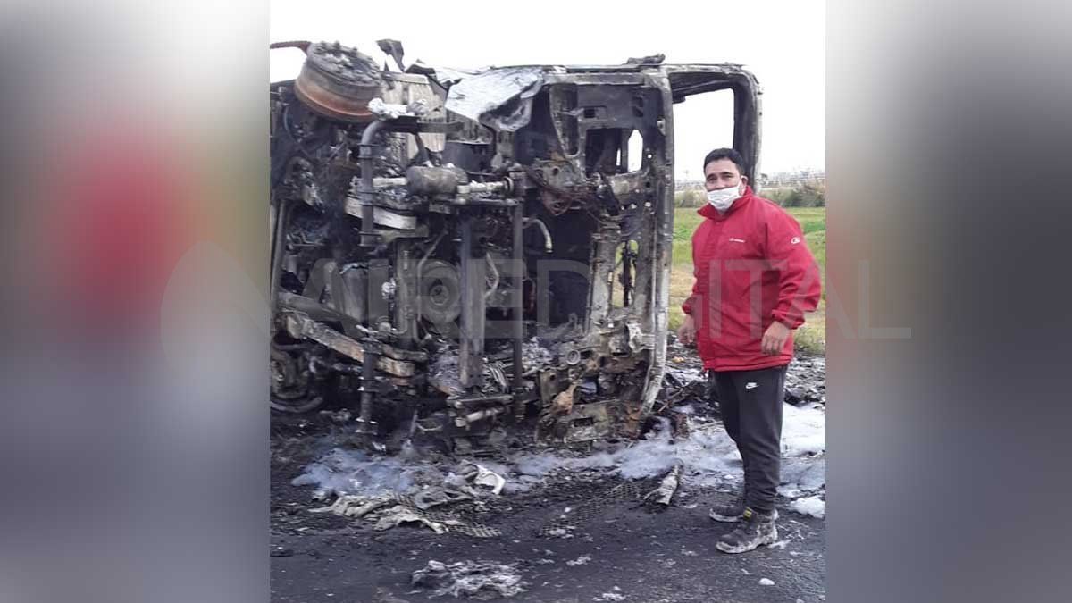 El vuelco e incendio dejó a la unidad con daños casi totales