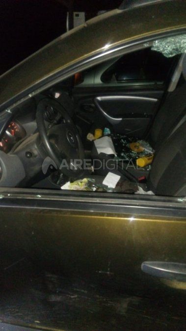 Uno de los coches vandalizados