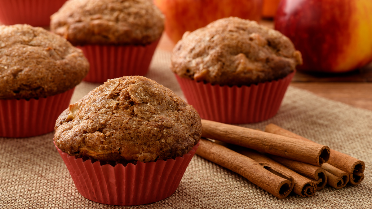 Los muffins de manzana son una excelente opción para preparar en casa y disfrutar en la merienda. Los muffins de manzana son una excelente opción para preparar en casa y disfrutar en la merienda.