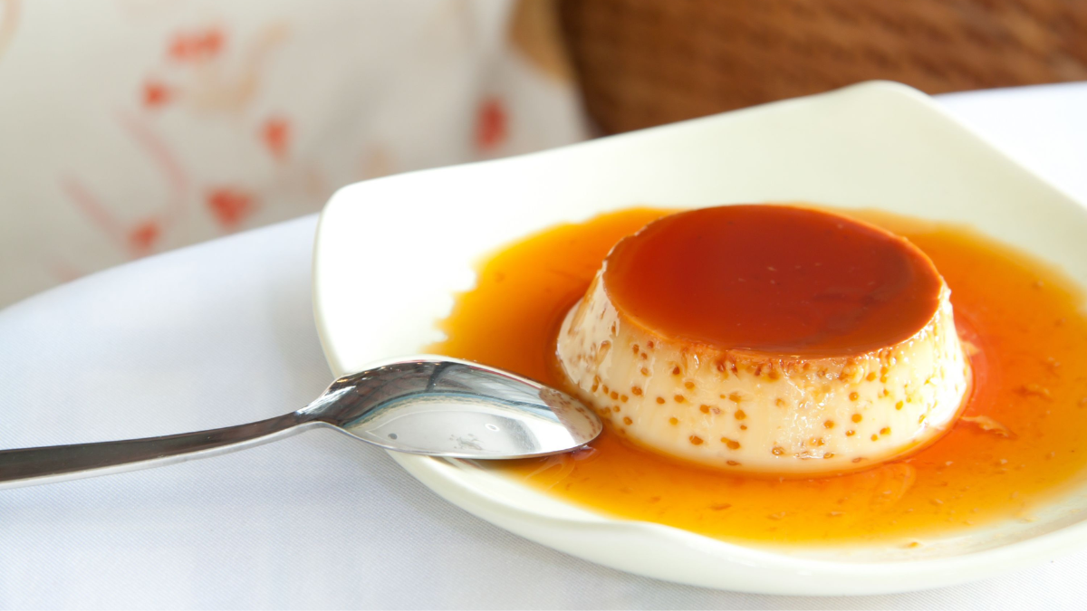 El flan en microondas es una opción rápida y económica para preparar con pocos ingredientes. El flan en microondas es una opción rápida y económica para preparar con pocos ingredientes.