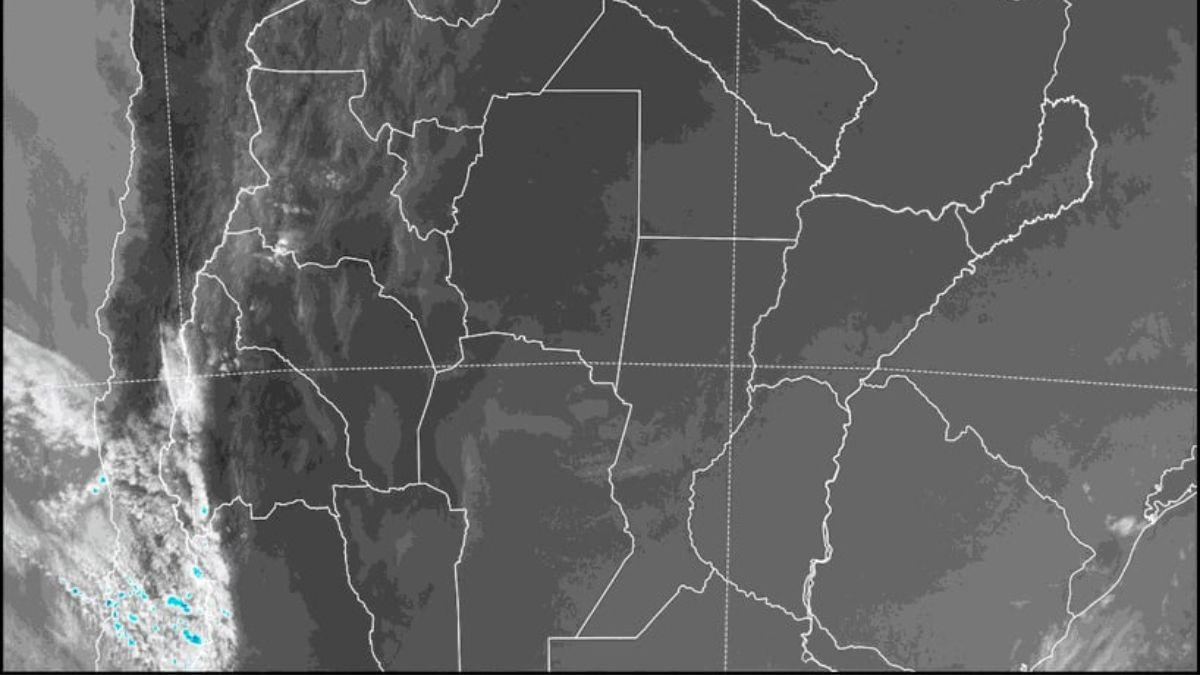 La imagen satelital muestra que la región continúa con cielo mayormente despejado, aunque las condiciones del clima empeorarían durante el fin de semana. La imagen satelital muestra que la región continúa con cielo mayormente despejado, aunque las condiciones del clima empeorarían durante el fin de semana. 