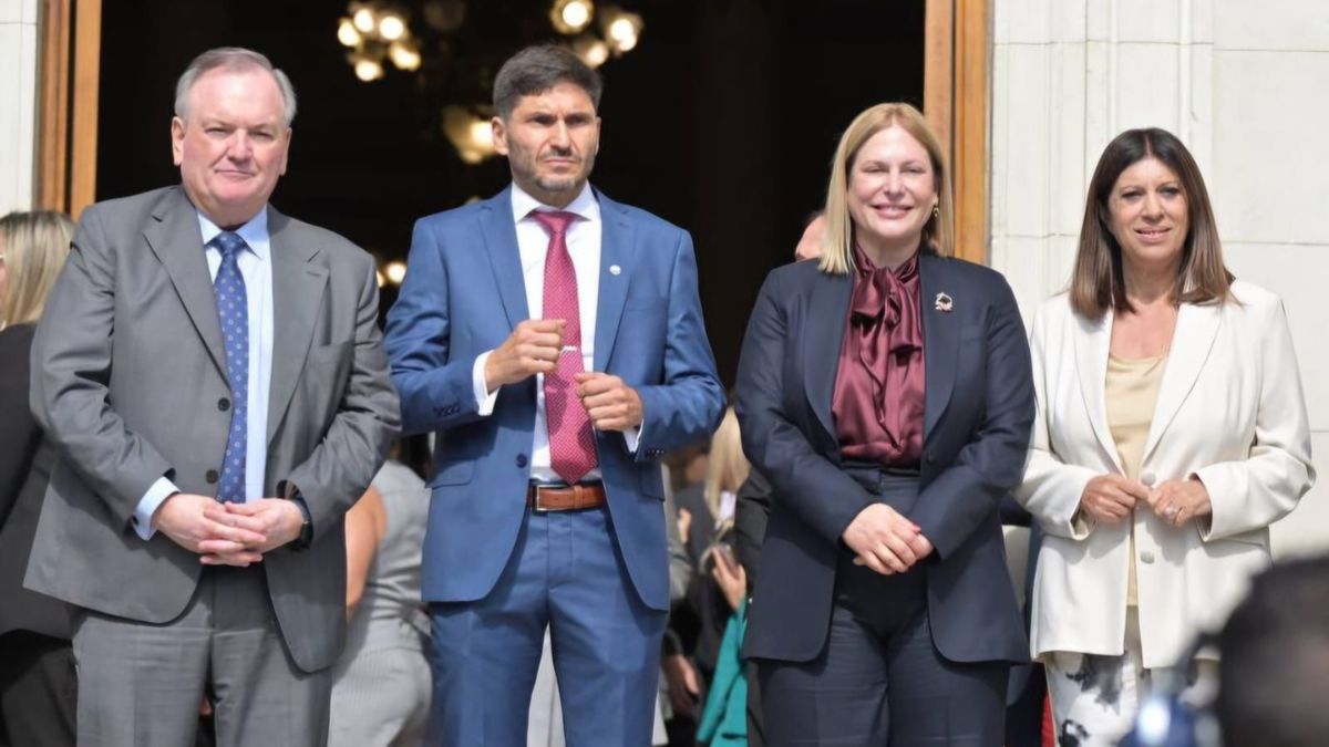 Felipe Michlig, Maximiliano Pullaro, Gisela Scaglia y Clara García.