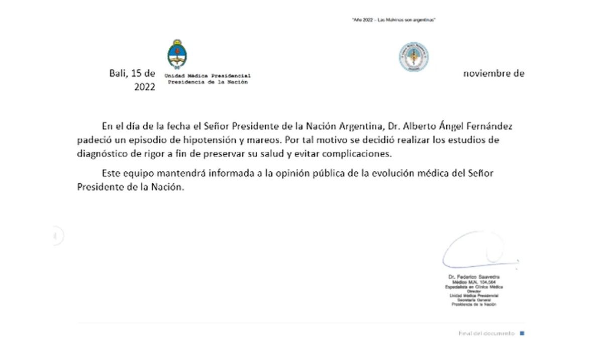 El presidente Alberto Fernández fue atendido poco después de la medianoche (hora en Argentina) por personal de salud.