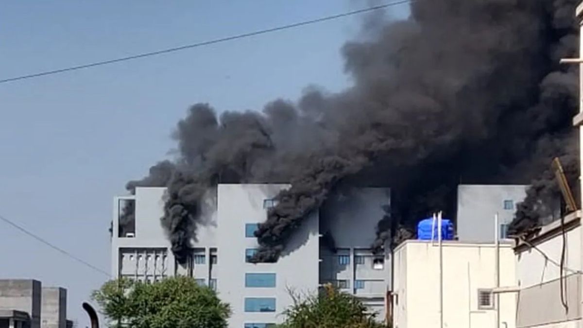 Se incendió una gran planta de producción de vacunas en India