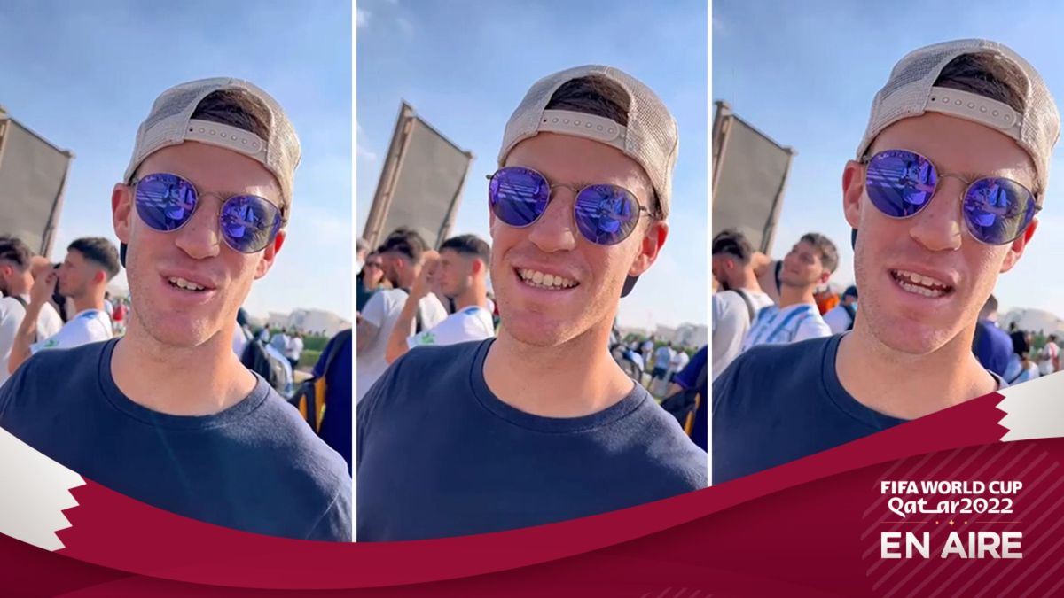 El peque estuvo con los chicos de AIRE en Qatar alentando a la Selección.