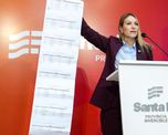 La vocera provincial informó este viernes sobre las presuntas irregularidades detectadas en una asociación civil de la ciudad de Santa Fe durante una auditoría del Ministerio de Igualdad y Desarrollo Humano. La vocera provincial informó este viernes sobre las presuntas irregularidades detectadas en una asociación civil de la ciudad de Santa Fe durante una auditoría del Ministerio de Igualdad y Desarrollo Humano.