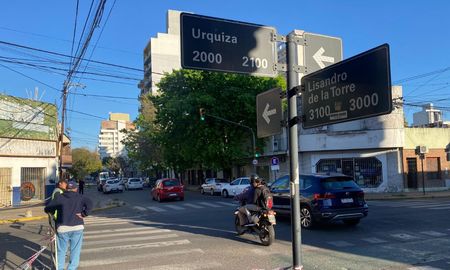 Un nuevo corte de tránsito en el centro de Santa Fe entorpece el flujo vehicular este miércoles. Un nuevo corte de tránsito en el centro de Santa Fe entorpece el flujo vehicular este miércoles.