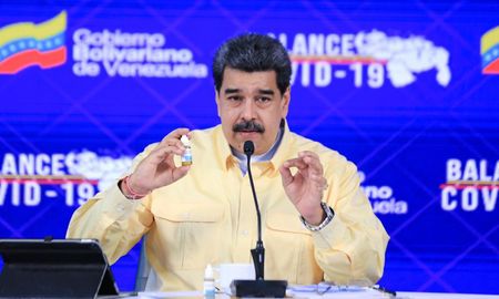 Maduro regresó a Venezuela con promesas de inversiones y anticipó una humanidad sin capitalismo. Maduro regresó a Venezuela con promesas de inversiones y anticipó una humanidad sin capitalismo.
