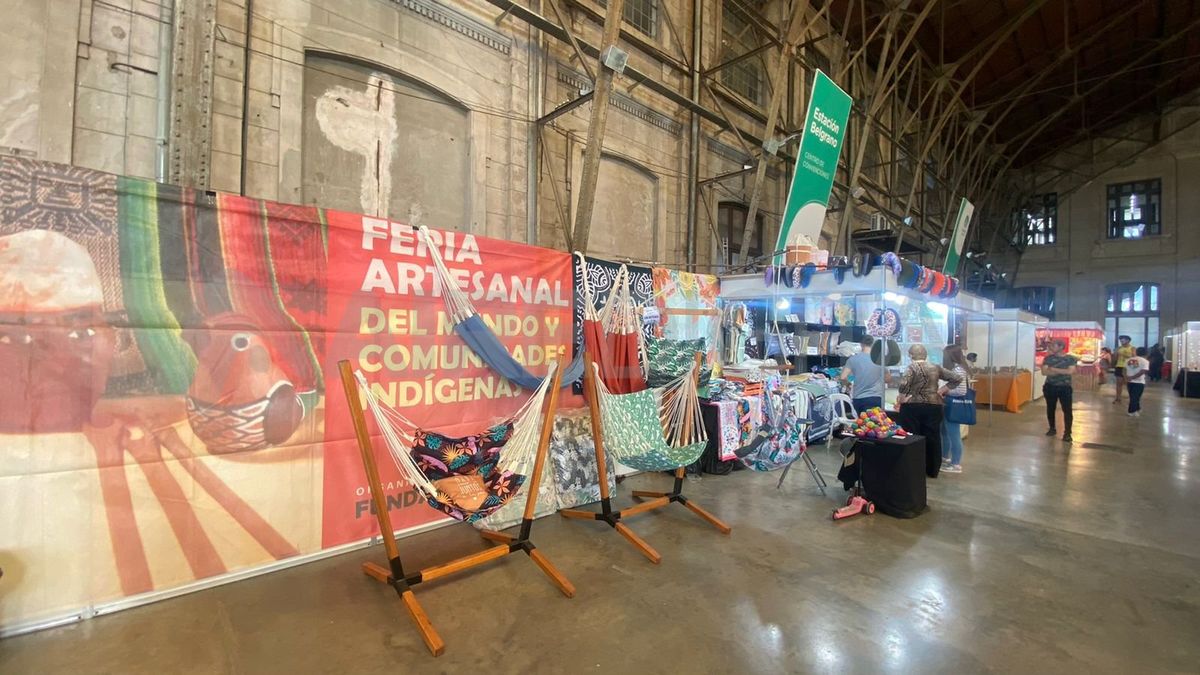Volvió la Feria Artesanal del Mundo y las Comunidades Indígenas a la ciudad de Santa Fe.