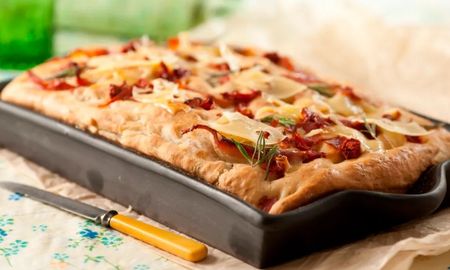 Todos los detalles para hacer focaccia de la mano de Maru Botana. Todos los detalles para hacer focaccia de la mano de Maru Botana.