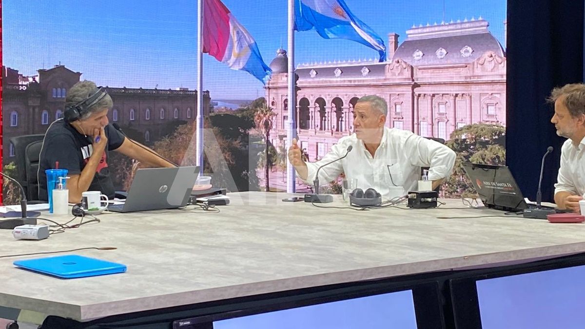 El ministro Sain durante la larga charla con Mino y Curiotto en Ahora Vengo.