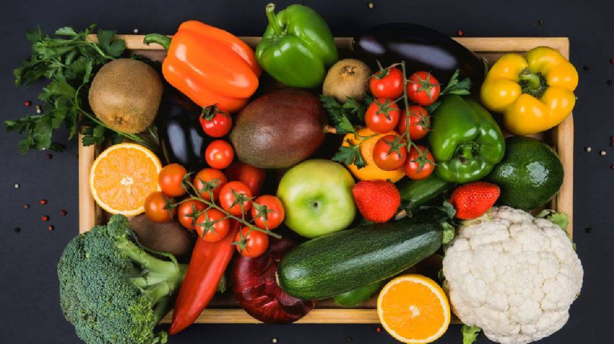 En Ecuador, los hábitos alimentarios se caracterizan por un consumo excesivo de alimentos, en los que sobresale una gran cantidad de carbohidratos y de grasas.